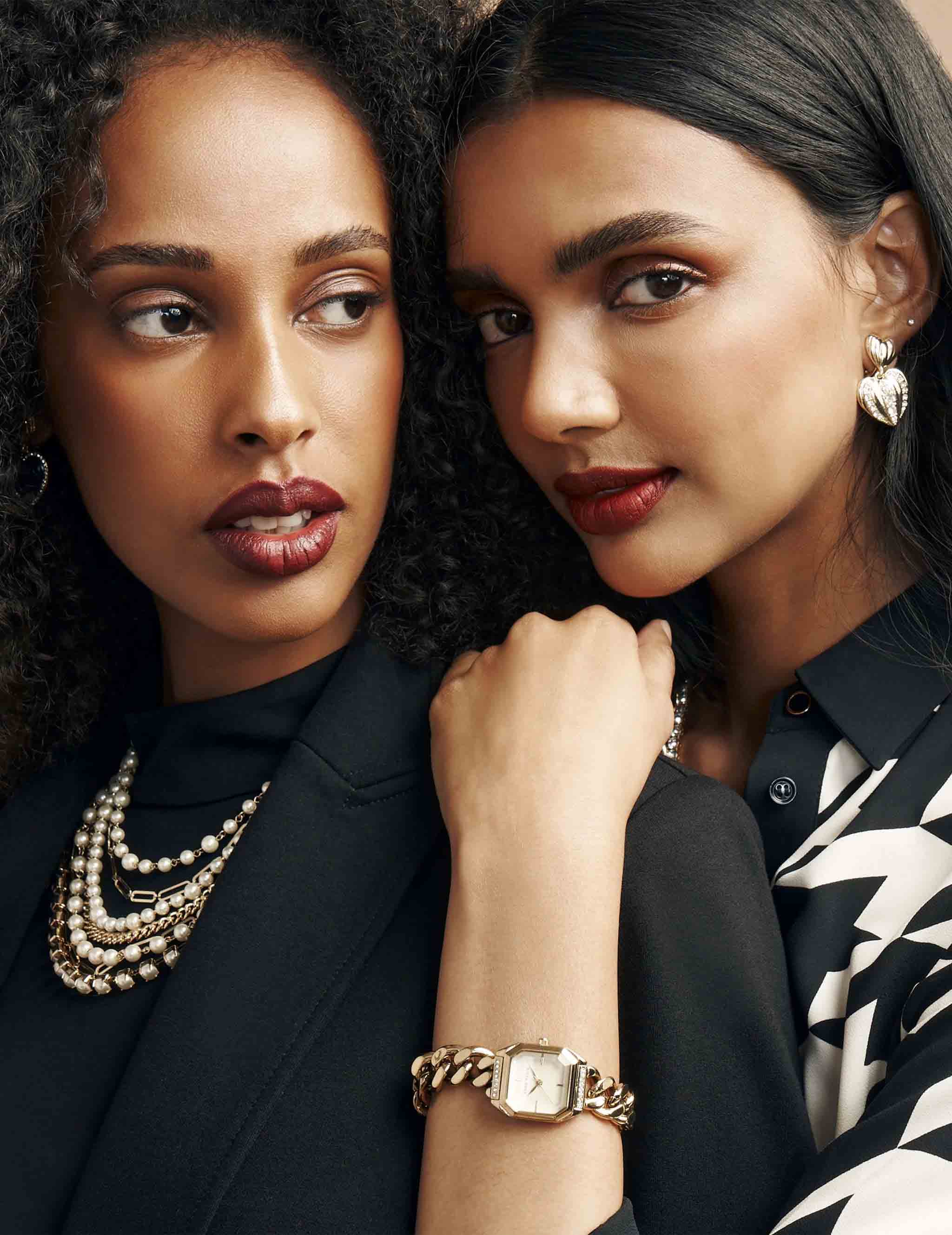 Anne Klein Anne Klein Chain Reaction 4002CHGB сша наручные женские часы заводная головка с логотипом Anne Klein