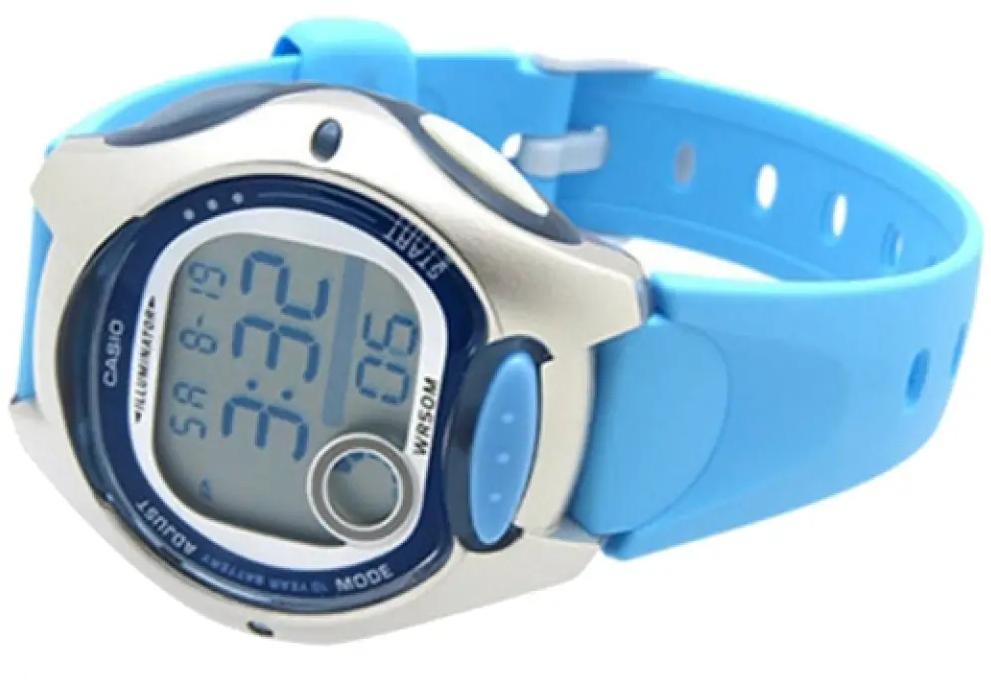 Casio Casio Collection LW-200-2BVDF (LW-200-2B), illuminator япония женские часы на браслете пластик боковой вид