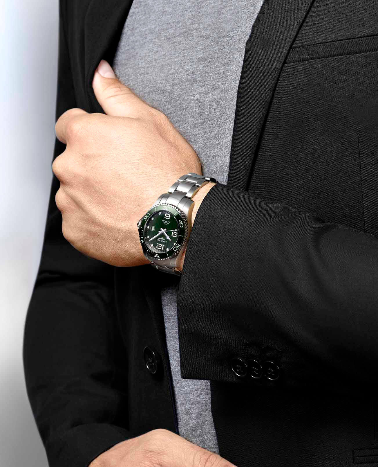 Longines Longines HydroConquest L3.785.4.06.6 мужские часы зеленый циферблат на запястье