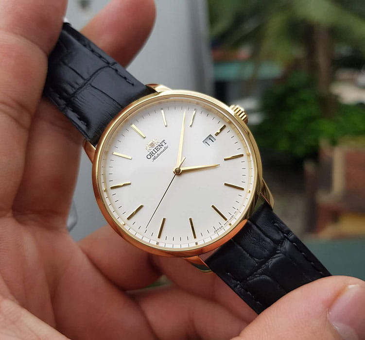 Orient RA-AC0E03S мужские часы застежка крупным планом
