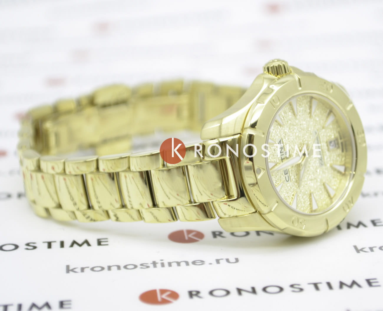 Certina C0329513336100 женские часы застежка крупным планом