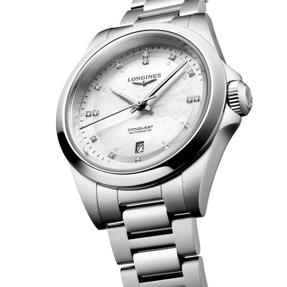 Longines L33204876 мужские часы застежка крупным планом