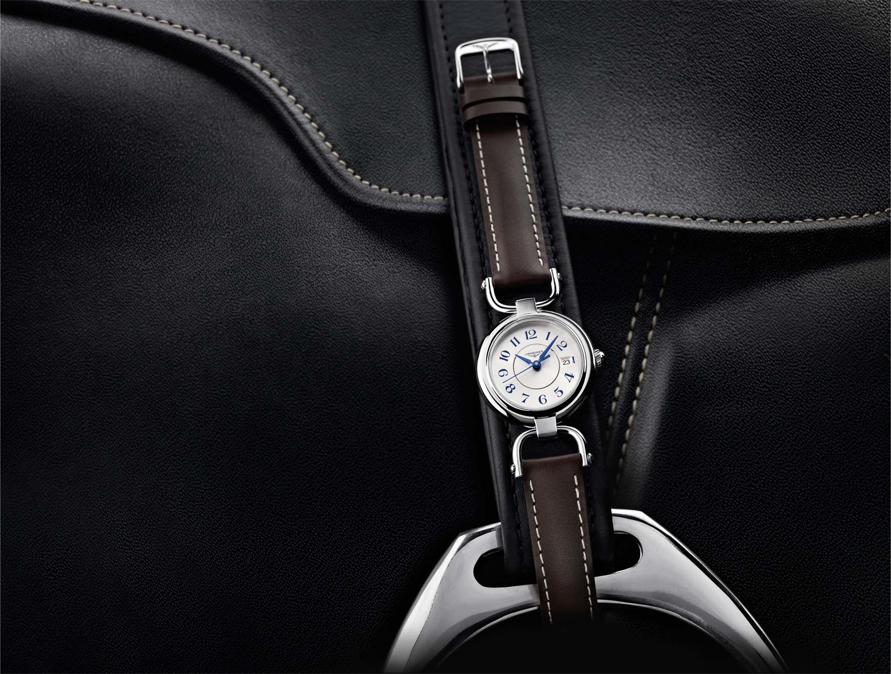 Longines Longines Equestrian Collection L6.131.4.73.2 , наручные женские часы фото под углом