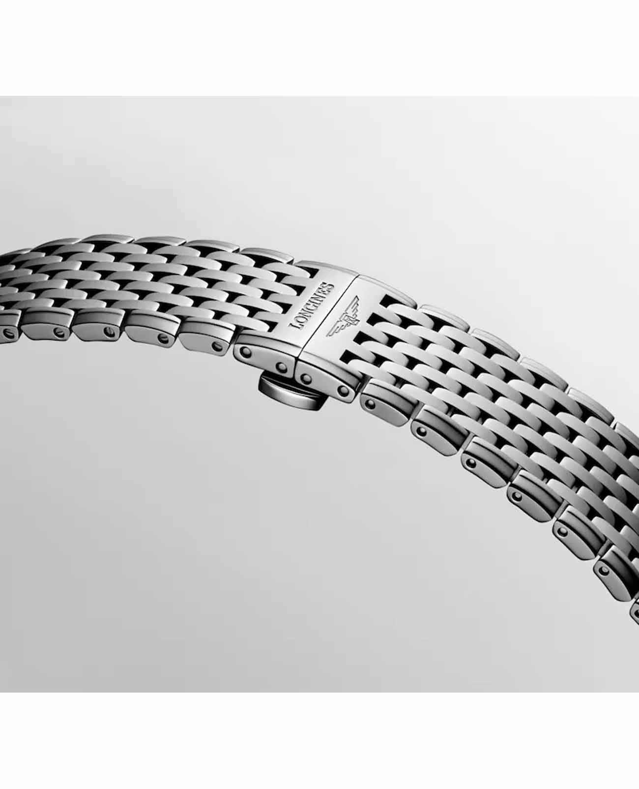 Longines L48664116 женские часы застежка крупным планом