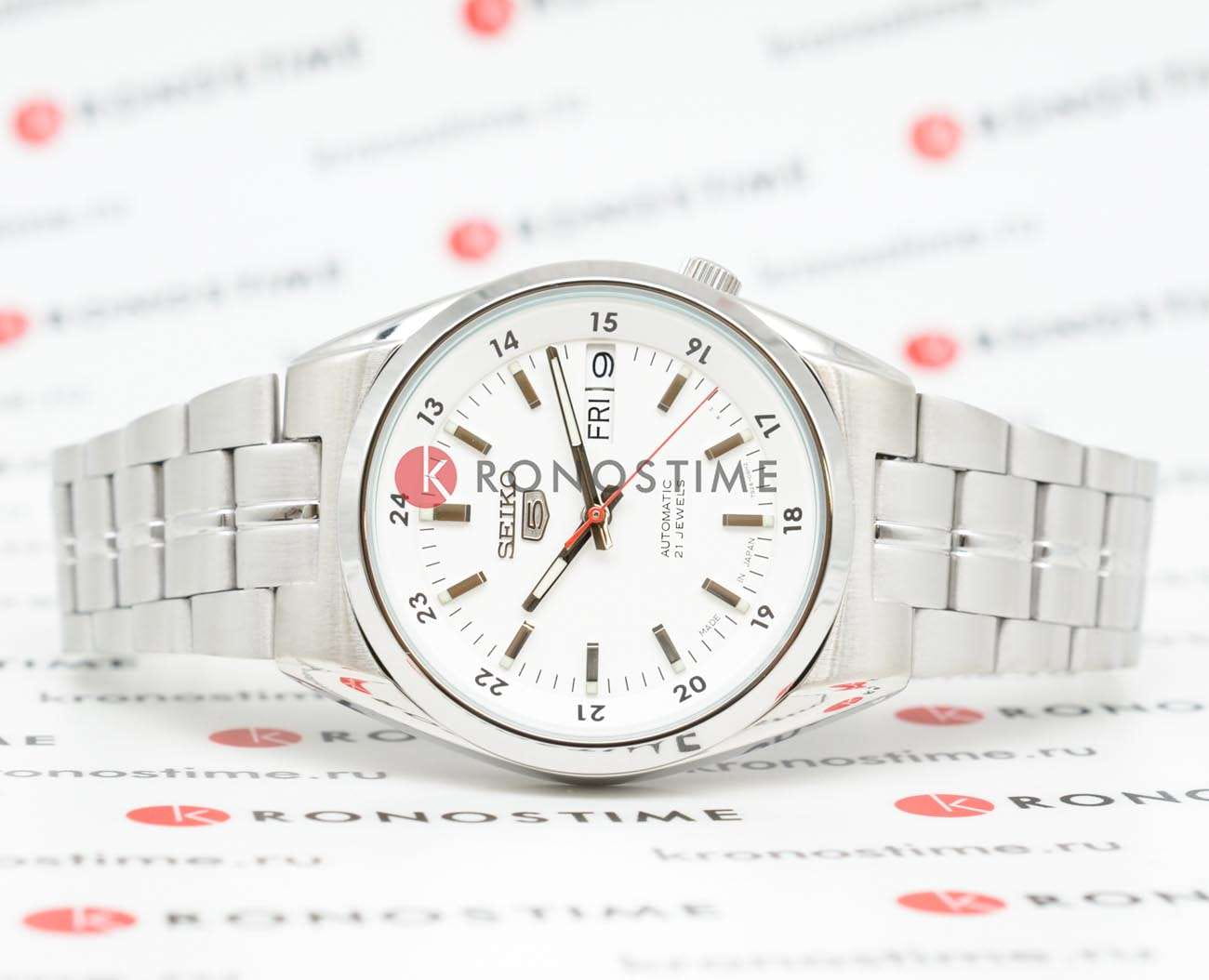 Seiko Seiko Seiko 5 SNK559J1 , наручные мужские часы фото под углом