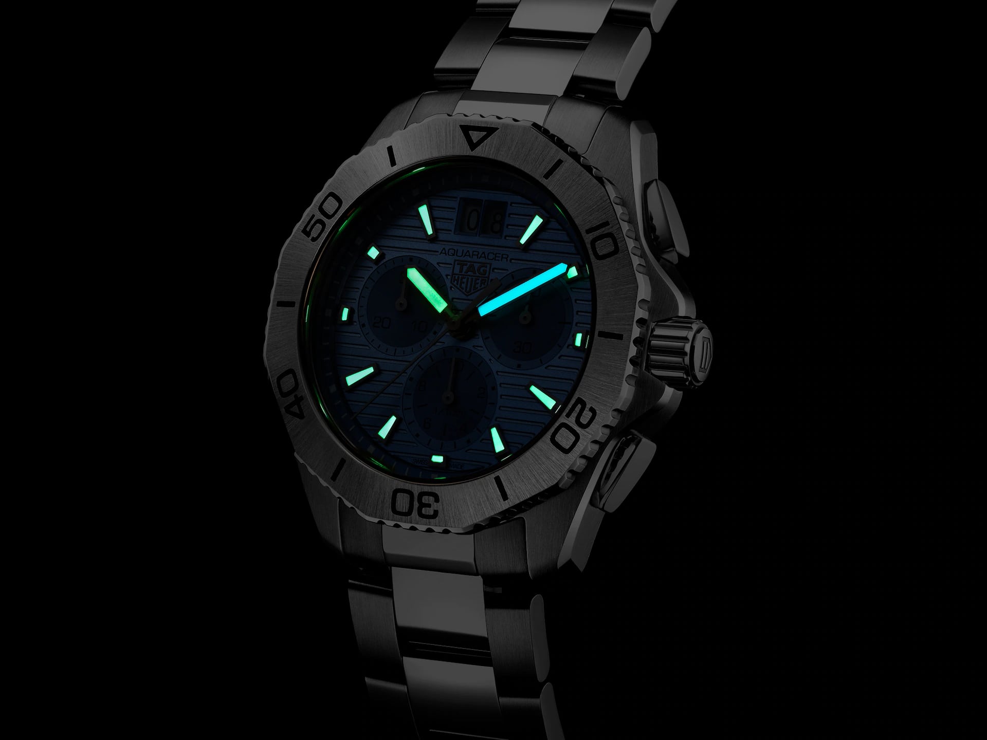 Оригинальные часы TAG Heuer TAG Heuer Aquaracer Professional 200 Date CBP1112.BA0627 кварцевые калибр механизма  общий вид