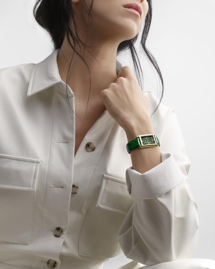 Longines Longines DolceVita L5.512.6.95.2  женские часы зеленый циферблат на запястье