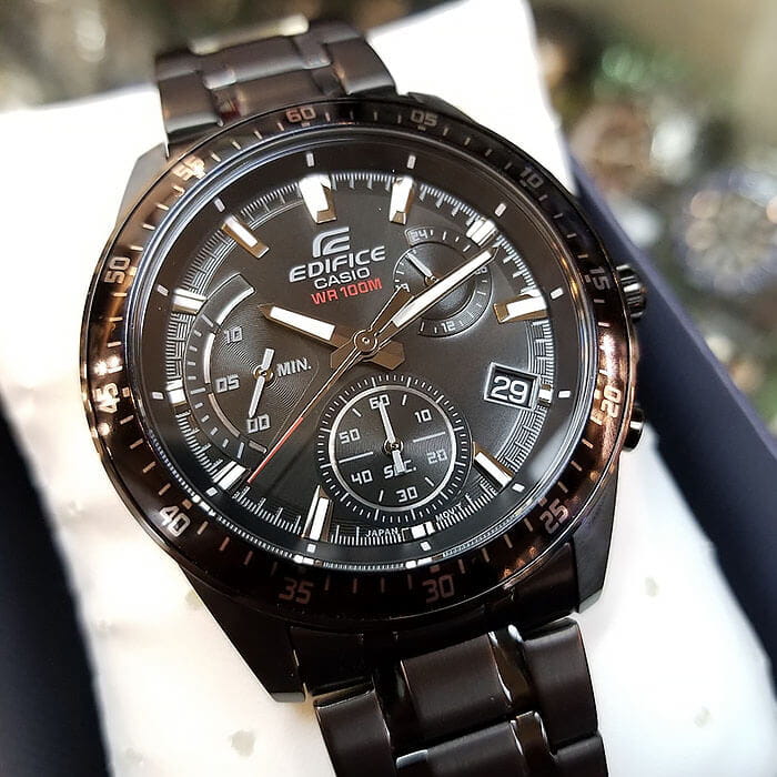 Casio Casio Edifice EFV-540DC-1AVUDF (EFV-540DC-1A) кварцевые мужские часы часы крупный план черный циферблата