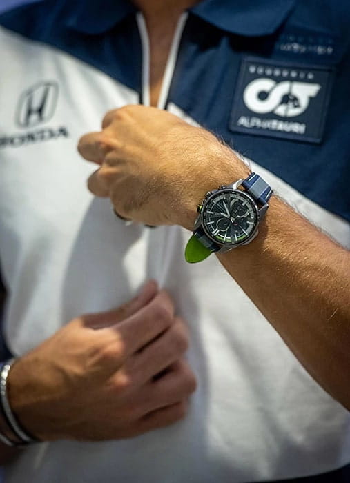 Casio Casio Edifice Scuderia Alpha Tauri Limited Edition EQB-1200AT-1A мужские часы серый циферблат на запястье