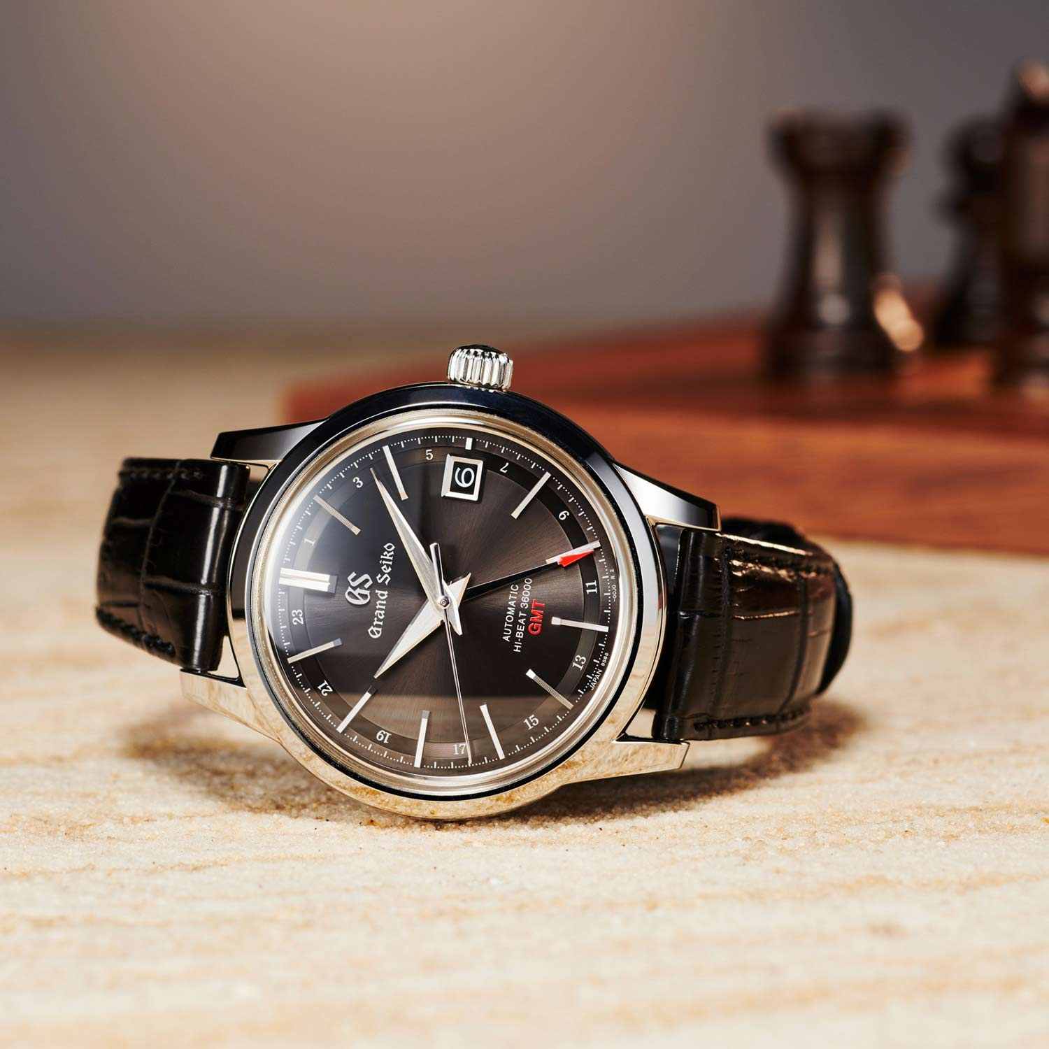 Seiko Seiko Grand Seiko SBGJ219G, grand seiko япония мужские часы на браслете кожаный боковой вид
