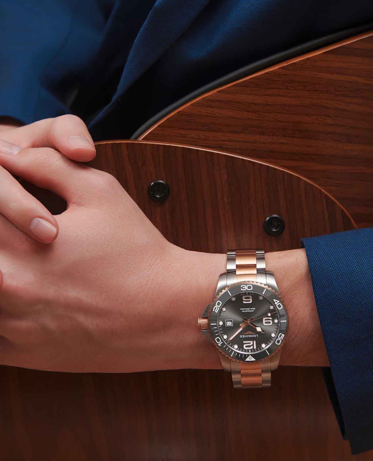 Longines Longines HydroConquest L3.782.3.78.7 механические мужские часы часы крупный план серый циферблата