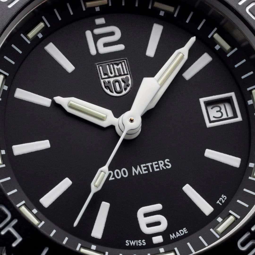 Luminox Luminox Pacific Diver XS.3122M, sea швейцария мужские часы на браслете нержавеющая сталь 316l боковой вид