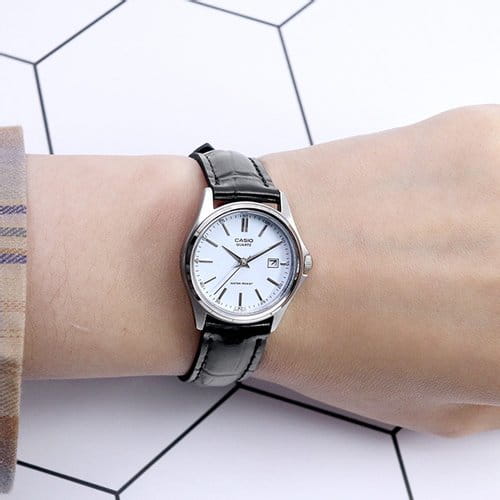 Casio Casio LTP-1183E-7A , наручные женские часы фото под углом