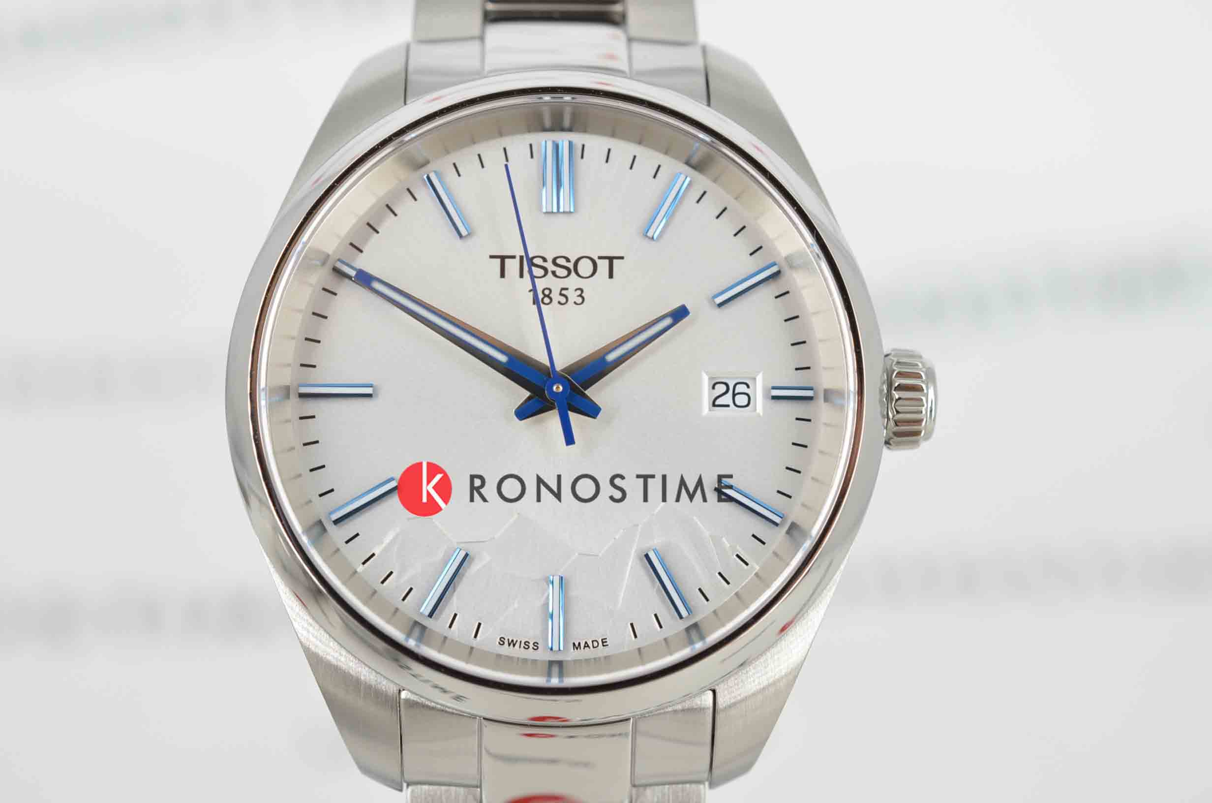 Tissot Tissot PR 100 Jungfraubahn Quartz 34mm T150.210.11.031.01 PR 100, наручные мужские часы фото под углом