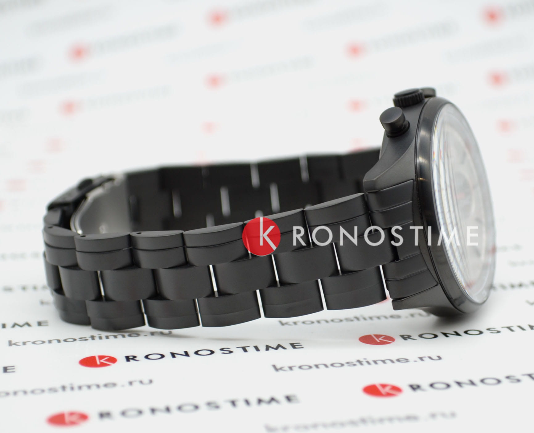 Swiss Military by Chrono Swiss Military by Chrono SM34081.05,  швейцария мужские часы на браслете нержавеющая сталь с pvd-покрытием боковой вид