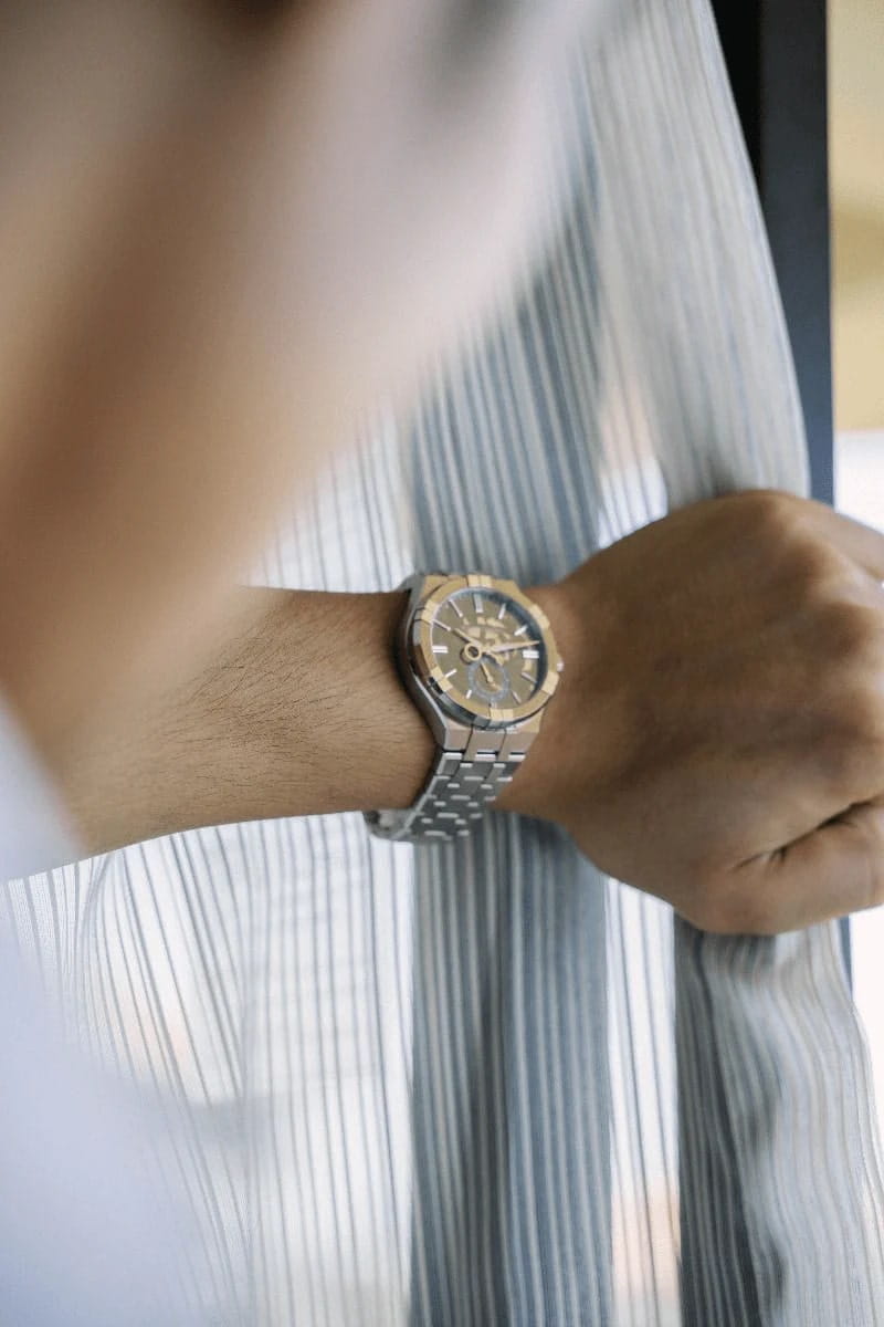 Оригинальные часы Maurice Lacroix Maurice Lacroix Aikon Automatic Mercury AI6088-SS002-030-1 механические калибр механизма ml115 общий вид