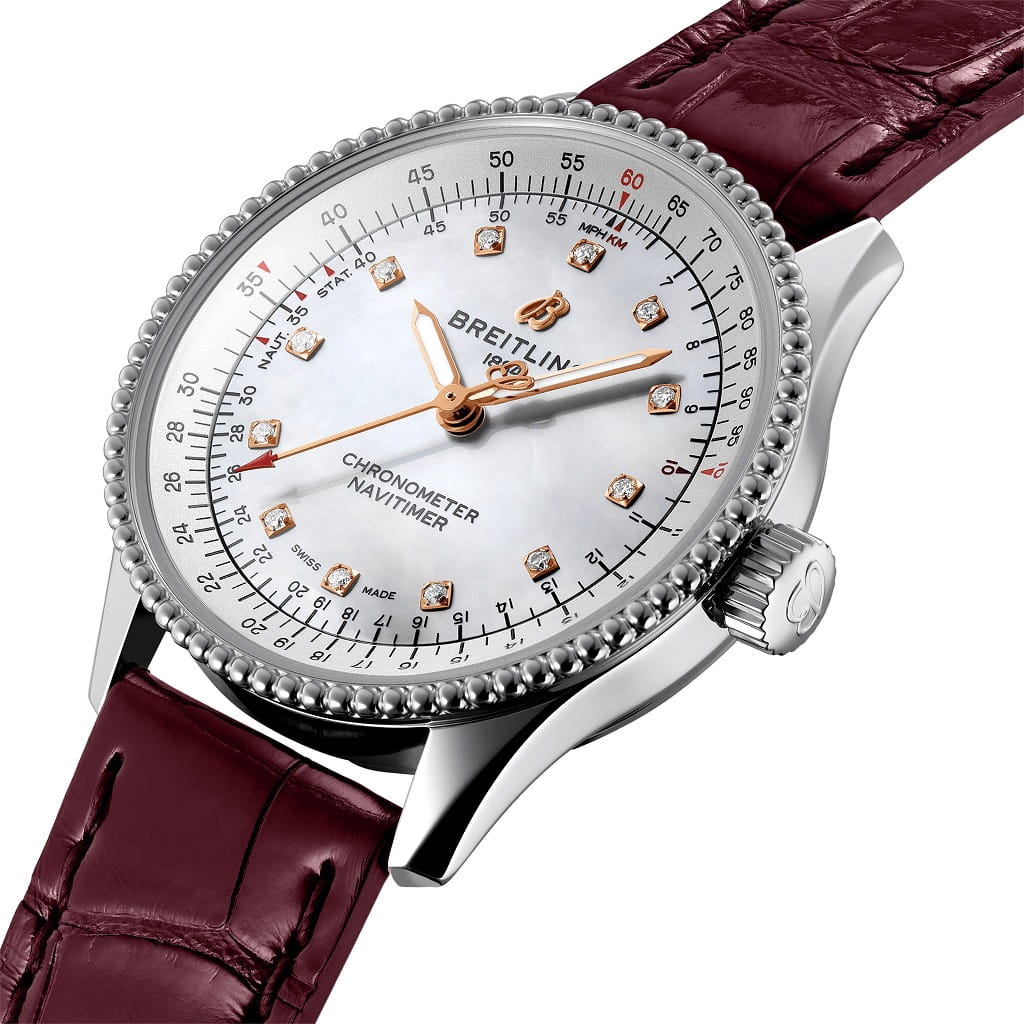 Breitling Breitling Navitimer Automatic 35 A17395211A1P1 , наручные женские часы фото под углом