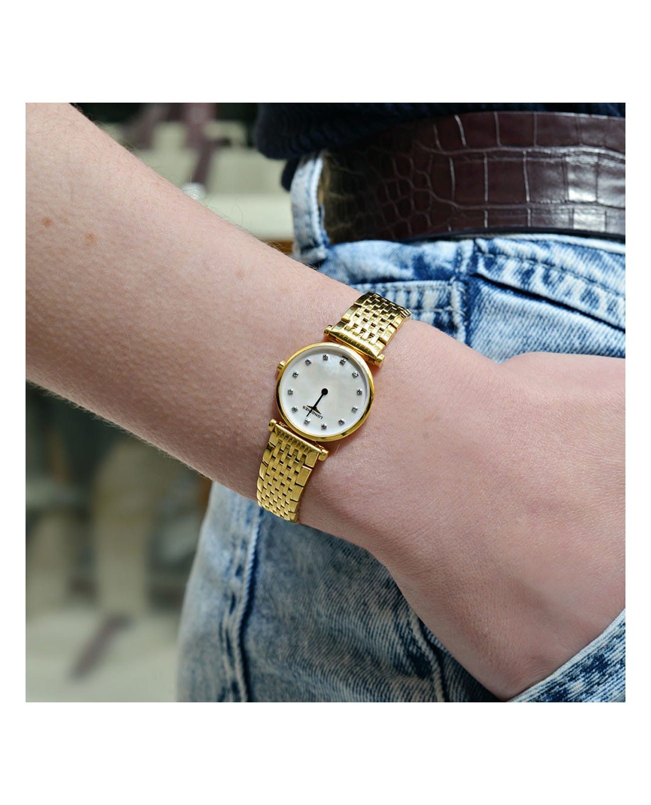 Longines Longines La Grande Classique L4.209.2.87.8 кварцевые женские часы часы крупный план перламутровый циферблата