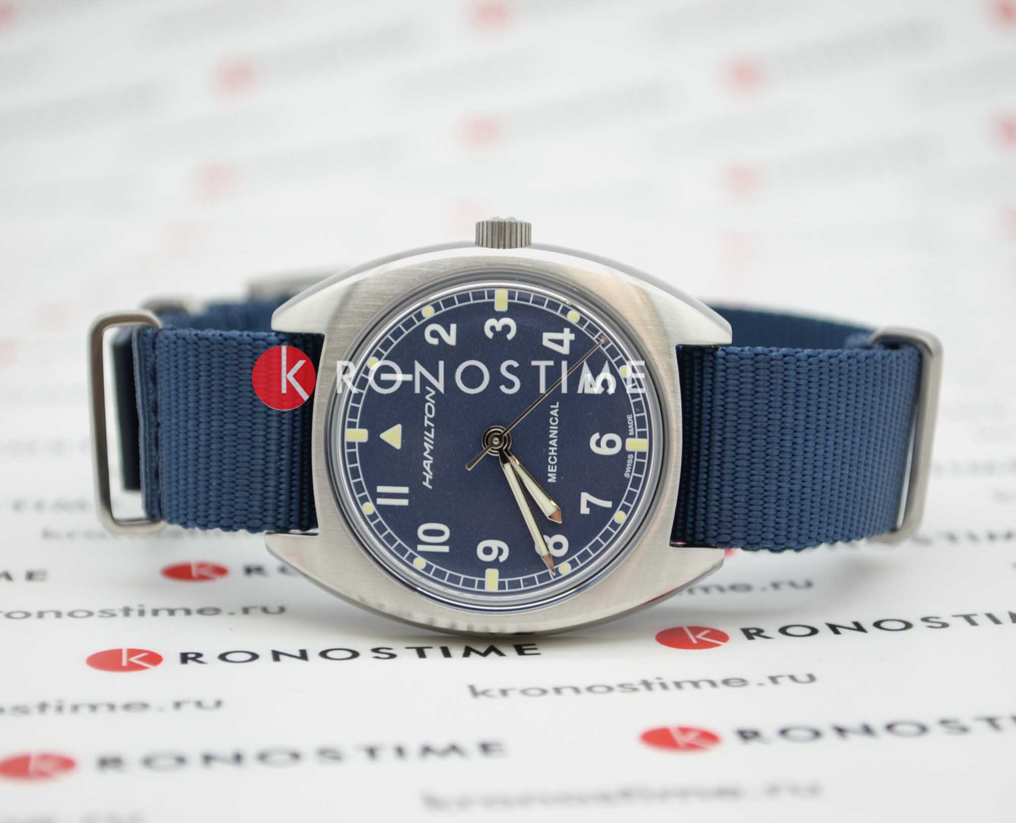 Hamilton H76419941 мужские часы застежка крупным планом