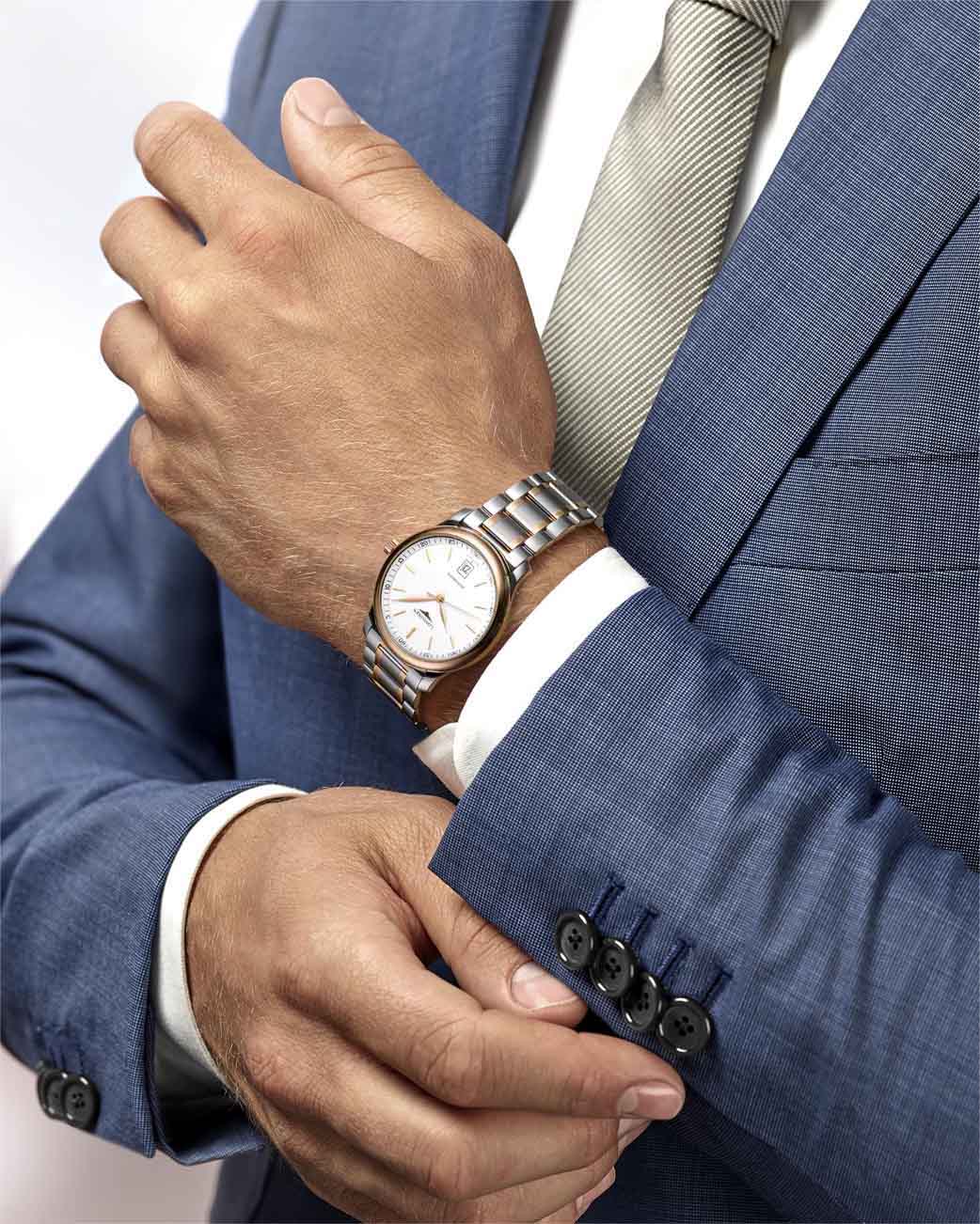 Longines L26285797 мужские часы застежка крупным планом