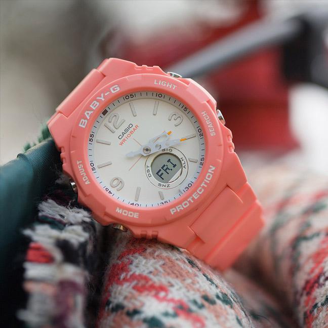 Casio BGA-260-4AER женские часы застежка крупным планом
