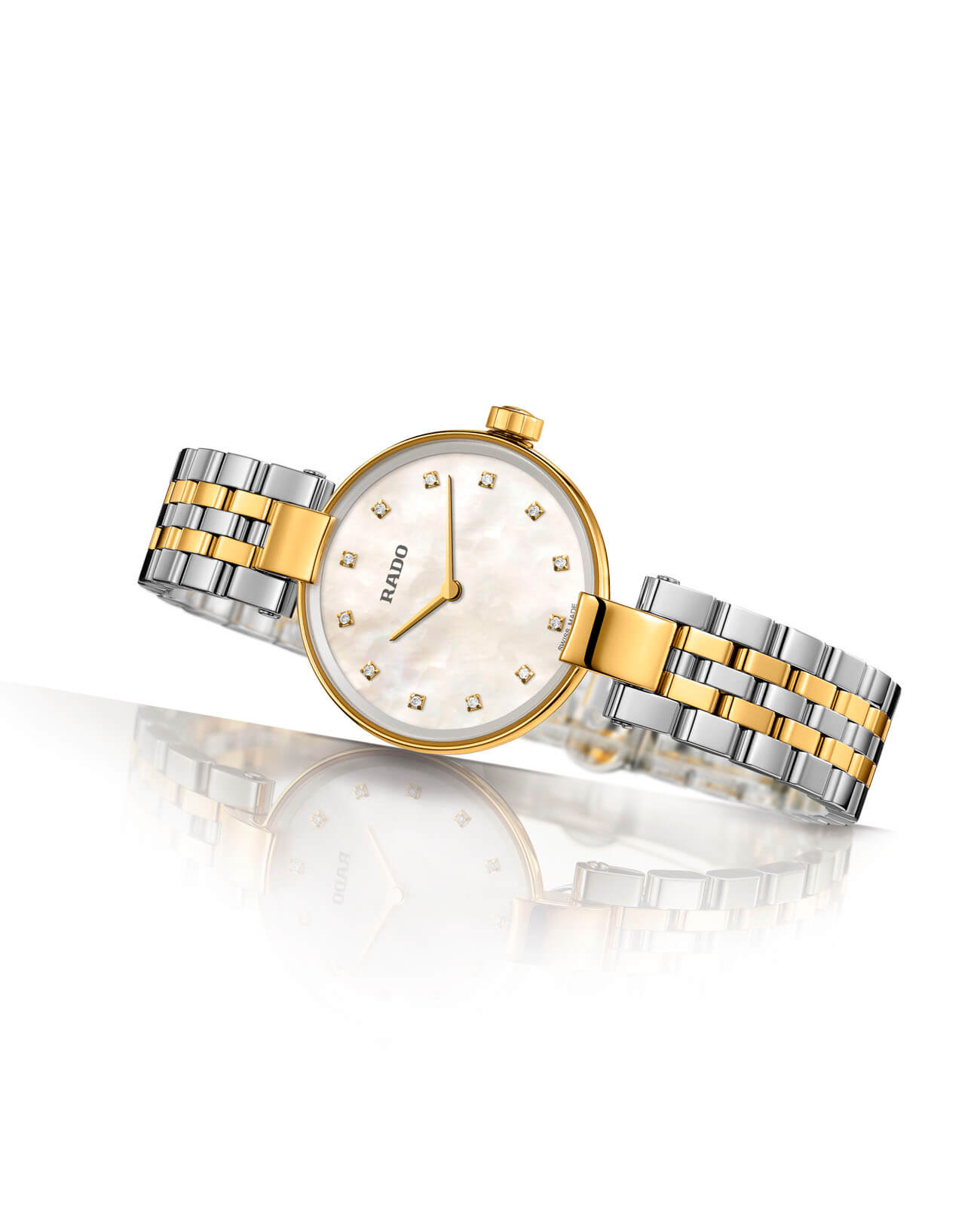 Rado Rado Coupole Diamonds R22887929 , наручные женские часы фото под углом