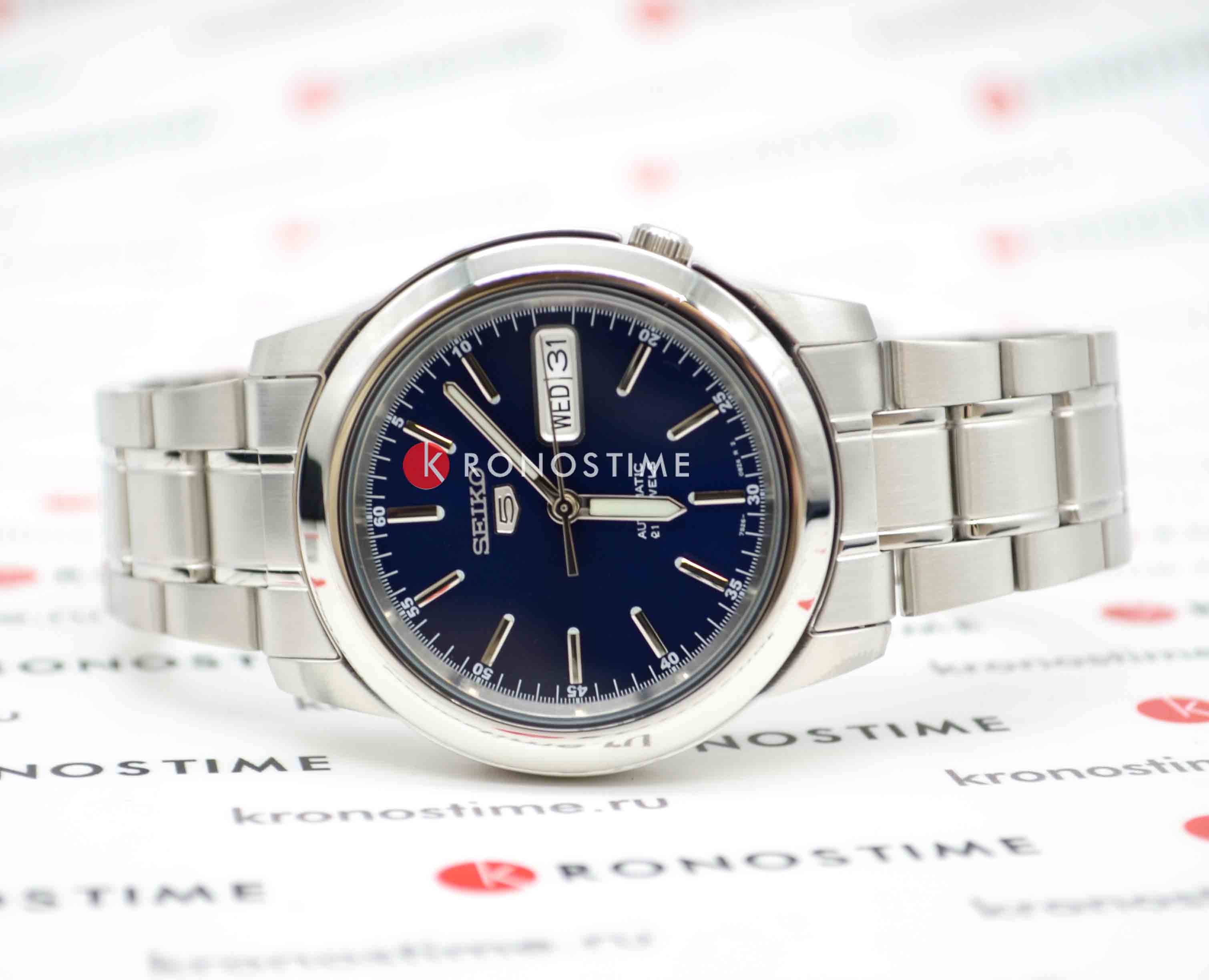 Seiko Seiko 5 Regular SNKE51K1 механические мужские часы часы крупный план синий циферблата