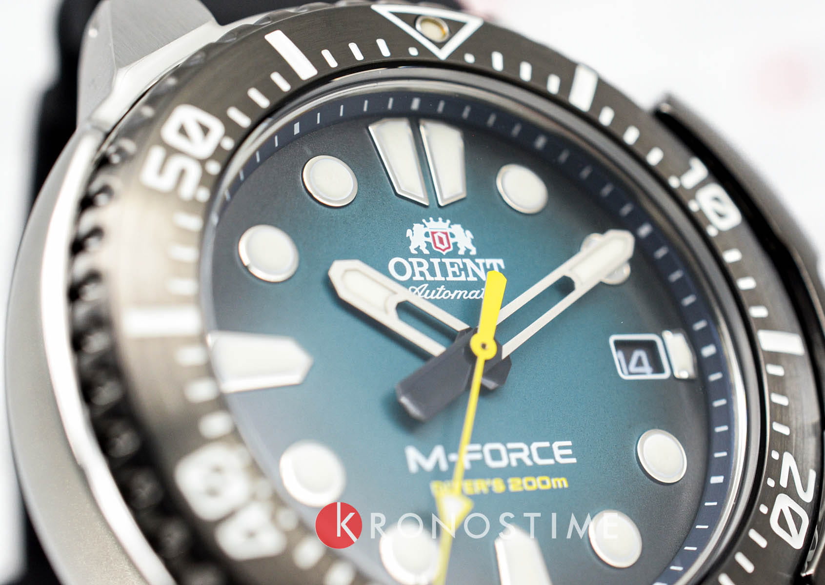 Orient Orient M-Force RA-AC0L04L (RN-AC0L04L) механические мужские часы часы крупный план голубой циферблата